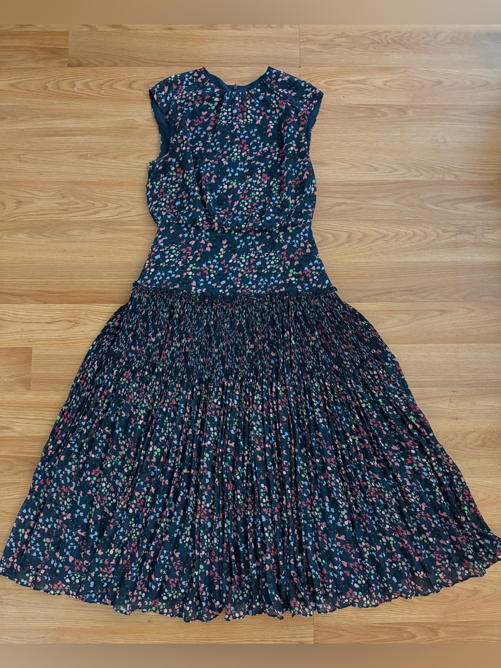 Ted Baker Coraal Heart Print Sleeveless Midi Dress Navy Chiffon Pleated Sz1 Sm